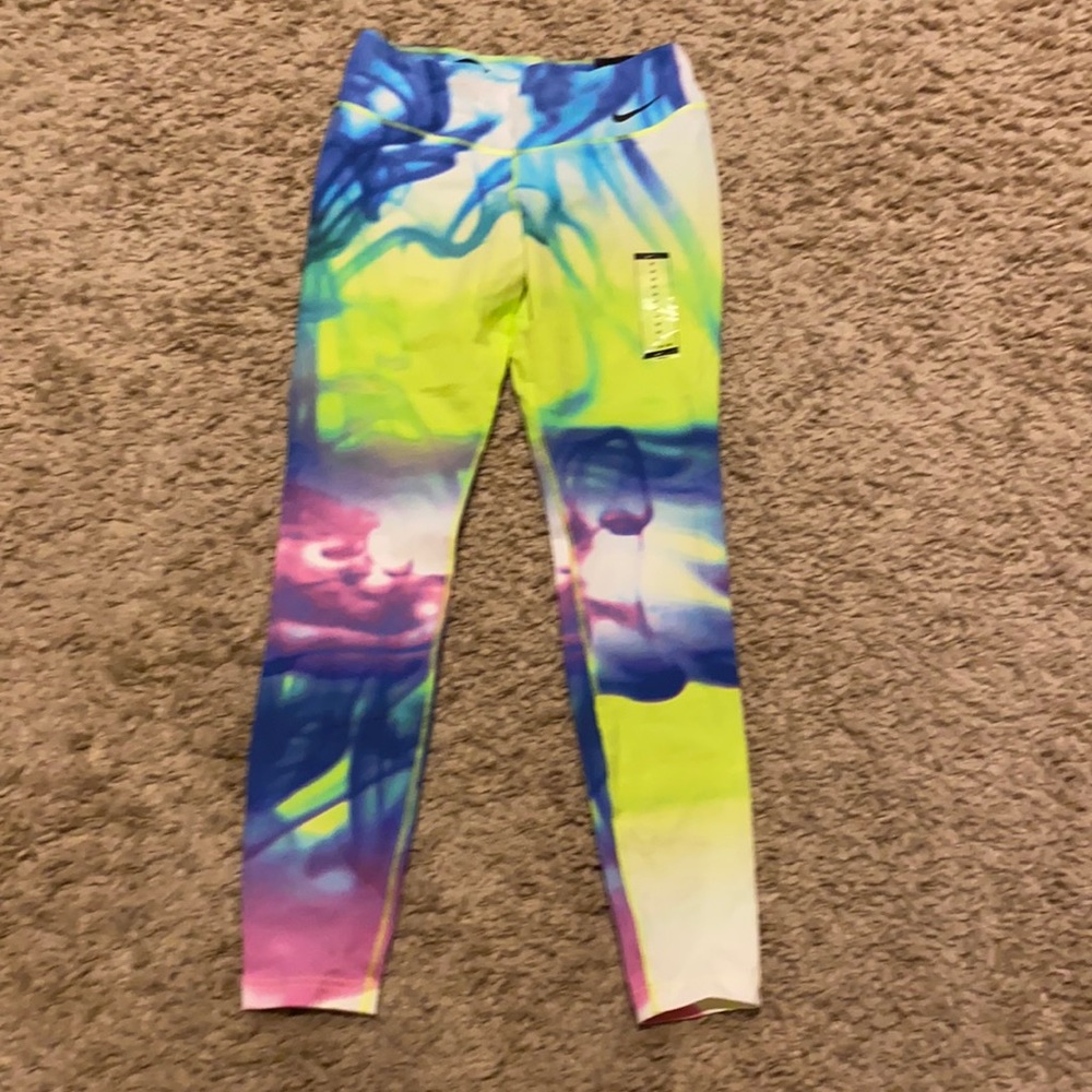 Nike Legendary Lava Training Tights Leggings Medium